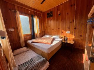 Tirthan Hilltop Home Stay - 6