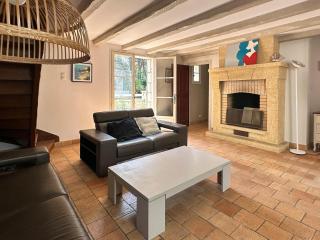 Villa Charentaise avec Piscine pour 8 personnes à La Palmyre - FR-1-705-103 - Les Mathes - 3