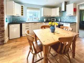 Mirfield - Newbiggin - 2