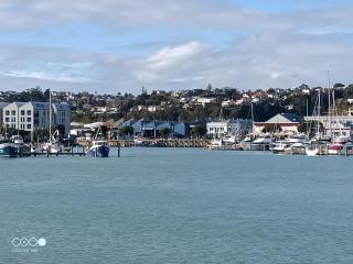 Cozy spacious estuary townhouse - Napier - 9