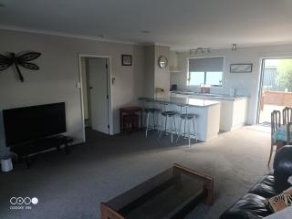 Cozy spacious estuary townhouse - Napier - 6