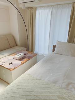 We support a comfortable trip Direct access to Kansai Airport Room in the center of Osaka Maximum 4 people Room 501 - Osaca - 2