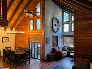 Fully updated Truckee cabin with plenty of beds - 7