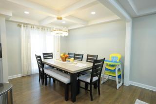 Modern Luxe Retreat -Heart of Chesterfield - 8