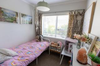 Sunny Family Home in Central Mount Maunganui - 3
