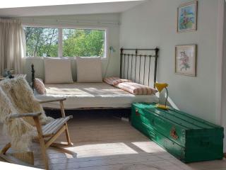 Cottage In Woodland Garden In Natural Harmony - 4