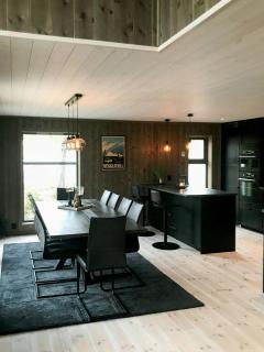 Large Cabin Near Hardangervidda With Sunny Veranda - 3