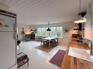 Historic Holiday Home Near The Beach In Ahl - 6