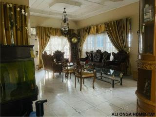 Ali Onga Homestay di Kota Batusangkar - Batusangkar - 9