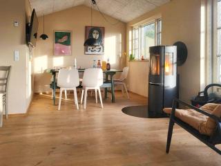 Charming Two-Story Summer House Near Grenå Beach - 6
