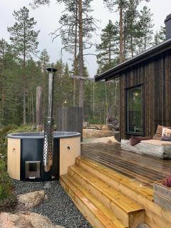 Enjoy Simple Cabin Life In Nature - 9