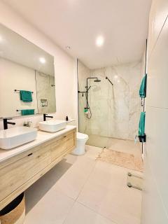 New CHIC 3BR Villa Walk to Beach Pool & Terrace - Saint James - 3
