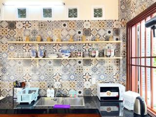 Garden villa with Hoi An style near My Khe beach - Danang - 9