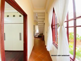 Garden villa with Hoi An style near My Khe beach - Danang - 4