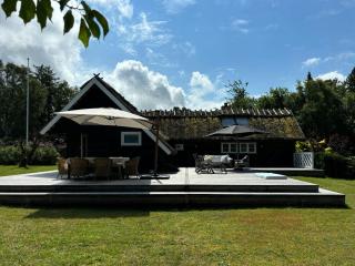Elegant Summer House Near Heather Hill - Vejby - 0