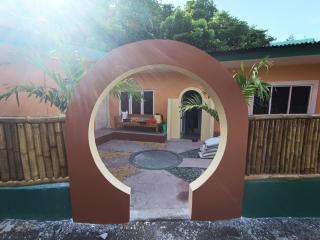 BAHIA Guesthouse - San Juan - 2
