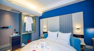 LANOU Hotel Henan Luoyang Wanda Plaza Wangfujing - Luoyang - 4