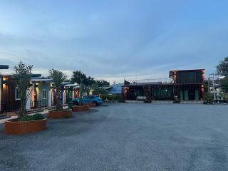 บ้านอินทผลัม รีสอร์ท - - 0