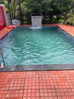 The White House Retreat Poolvilla - Karjat - 5