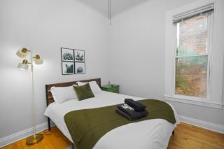Modern 4BR Unit with Free Parking Near University of Illinois Chicago and Medical District - Chicago - 8