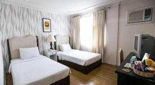 Queen Margarette Hotel - Lucena - 3