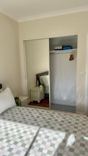 Brand new bedroom next to train station - St Albans - 5