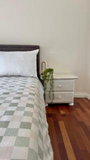 Brand new bedroom next to train station - St Albans - 7