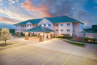 Green Mill Village Hotel & Suites, BW Signature Collection - Arcola - 0