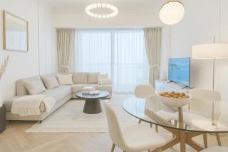 New Renovated Stylish 1 Br Dubai View 73 Floor - 3