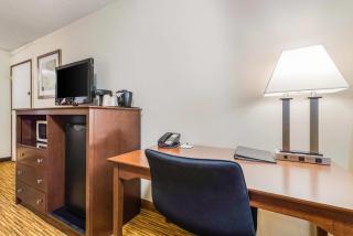 Quality Inn & Suites Lacey Olympia - Lacey - 2