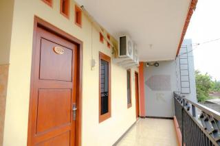 OYO 2826 Panderman Residence - Blitar - 5