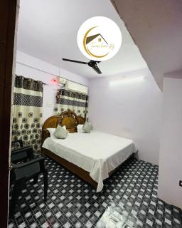 Tiwari Homestay - Ujjain - 2