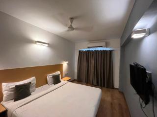 Palette Magarpatta Near Season Mall - Mundhva - 5