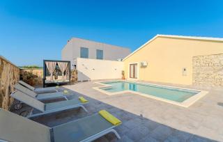 Lovely Home In Zagrad - 1