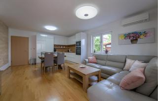 Cozy Apartment In Fazana With Wifi - Fažana - 9