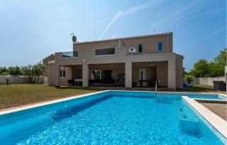 Awesome Home In Brtonigla With Sauna - 1