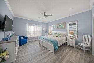 Griffins Island Getaway - Coastal Luxury with Private Pool Game Room Steps to Anna Maria Beaches - 2