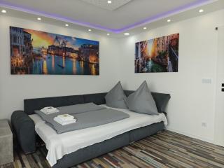 Modern Apartments Neuburg US - NEU - 2 Zimmer, Komfort, Top Ausgestattet, Smart TV, Wi-Fi - Neuburg an der Donau - 9