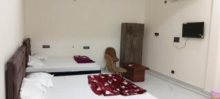 A G GEST HOUSE RAM MANDIR 500 Meetar - Ayodhya - 0