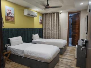 Lime Tree Hotel - Near Medanta Hospital - Gurgaon - 6