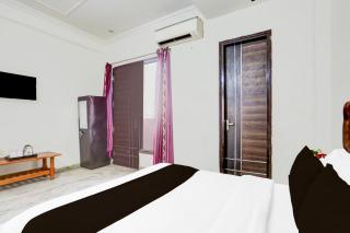 Townhouse Johri Enclave Metro Station Formerly Second Home - Ghaziabad - 5