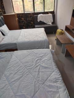 Hotel Reach & Rest - - 1