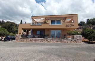 Apartman Twins 1 by Villas Guide - Ðurinići - 4