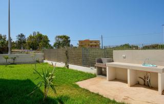 2 Bedroom Pet Friendly Home In Kaukana - Punta Secca - 4