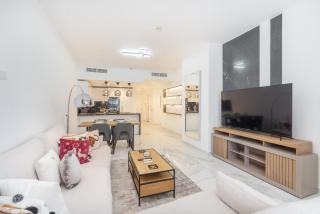 StayShort - Chic Apartment in Marina Sleeps 4 with Canal Views - 8