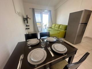 Beach Breeze Bliss - A Radiant Coastal Apartment - 8