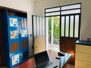 Adriatic Hostel Vlora - Vlorë - 1