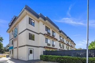 Days Inn by Wyndham Woodland - Woodland - 3