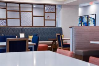 Hampton Inn Frankfort - Frankfort - 8