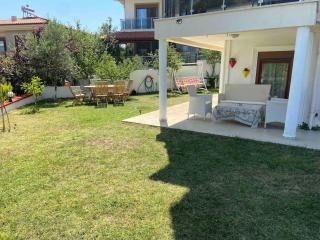 Suitable Family Home with Garden - Ayvalık - 8